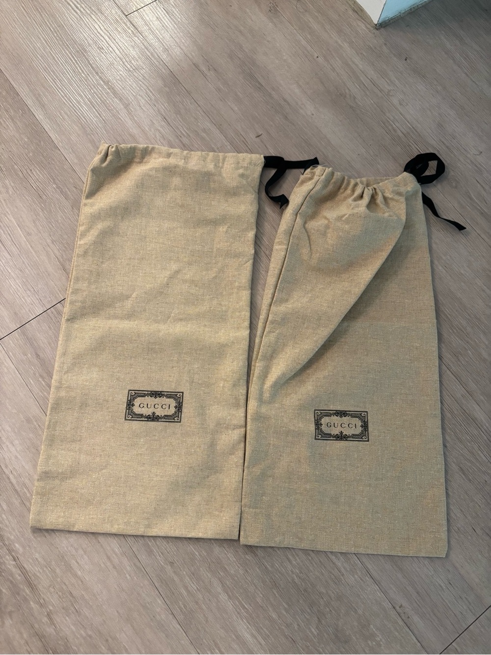 Gucci Beige Drawstring Shoe Dust Bag Set